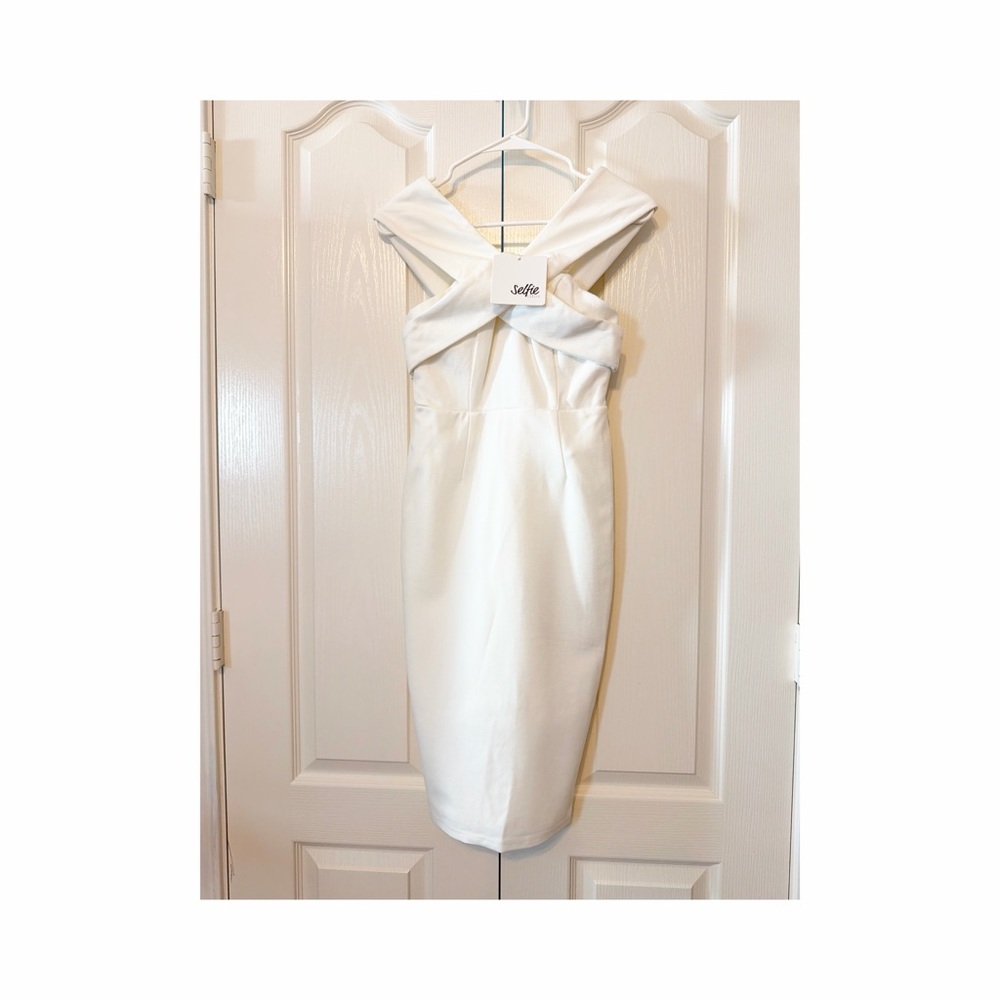 Selfie Leslie Corrine Off Shoulder Knee Length Bodycon Dress Small White NWT